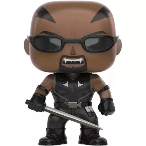 Figurine Funko Pop Blade (n°192), lunettes noires, crocs visibles, armure noire, épée en main